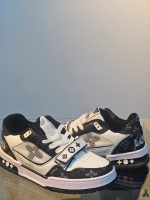 Louis Vuitton Trainer – Black White Monogram - Image 3